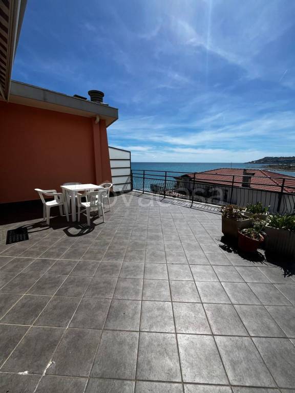 appartamento in vendita a Riva Ligure