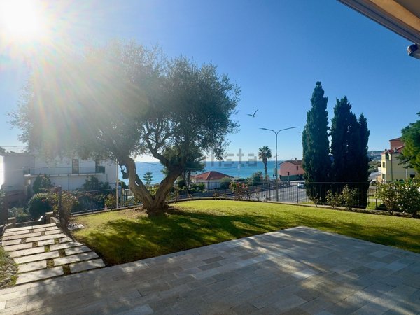 appartamento in vendita a Riva Ligure