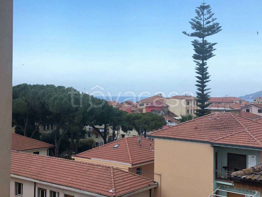 appartamento in vendita a Riva Ligure in zona Grange