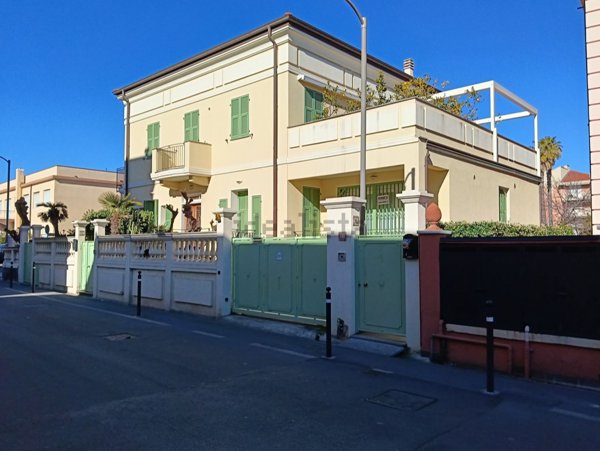 appartamento in vendita a Riva Ligure in zona Grange