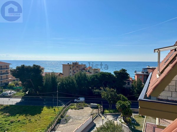 appartamento in vendita a Riva Ligure in zona Grange