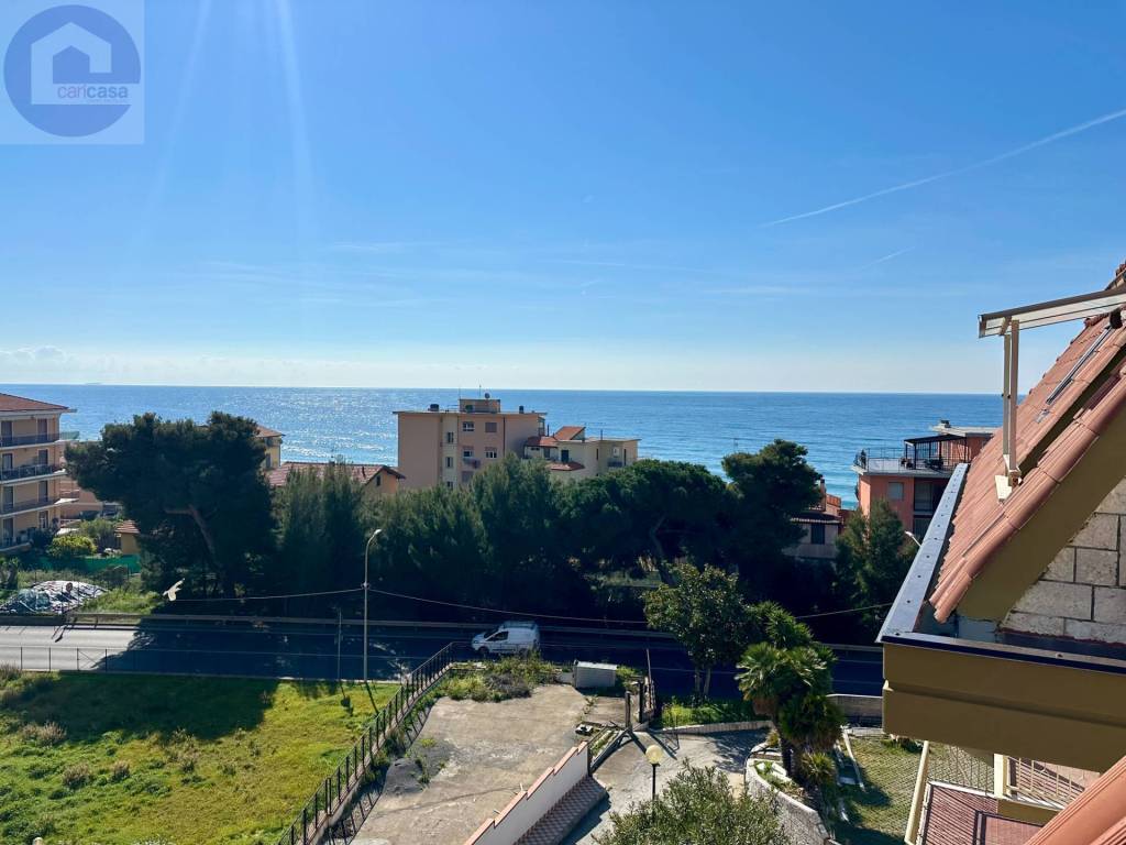 appartamento in vendita a Riva Ligure in zona Grange