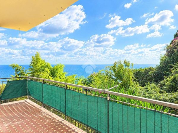 appartamento in vendita a Riva Ligure in zona Casai