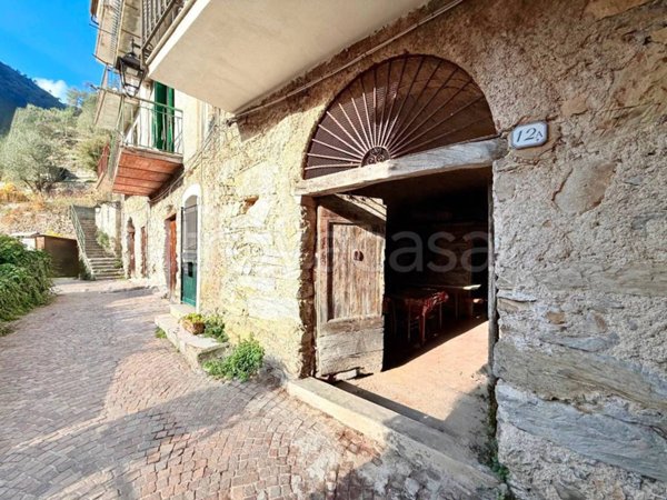 appartamento in vendita a Rocchetta Nervina