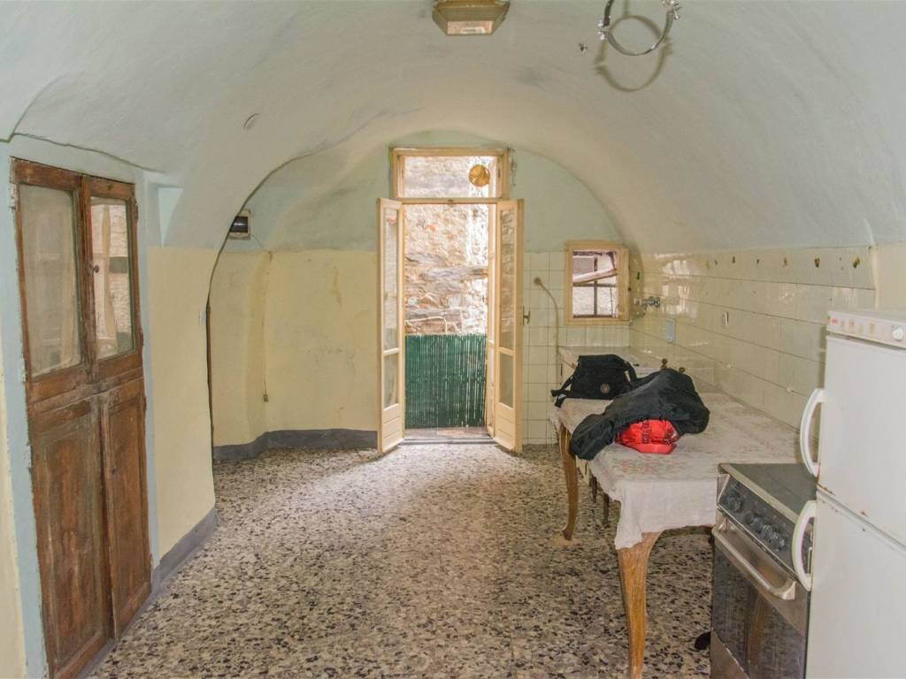 appartamento in vendita a Rocchetta Nervina