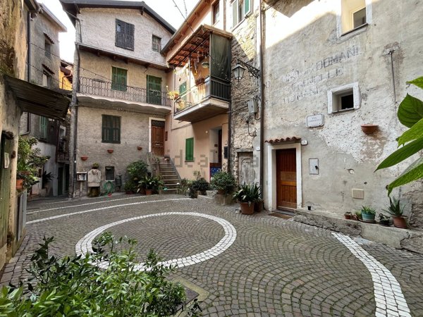 appartamento in vendita a Rocchetta Nervina