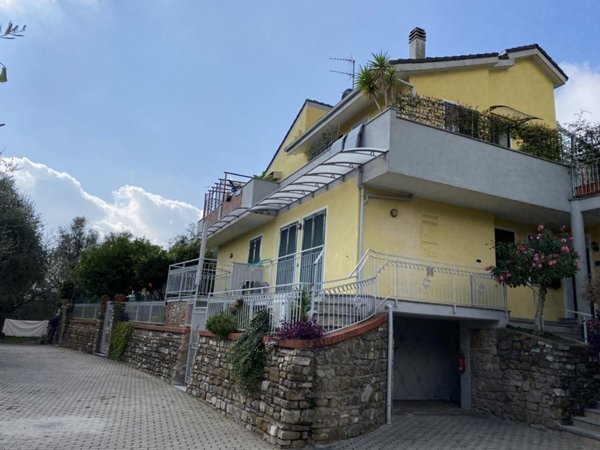 appartamento in vendita a San Bartolomeo al Mare in zona Pairola