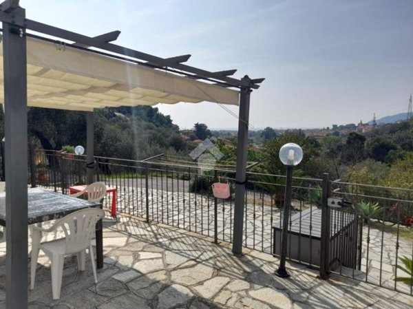 casa indipendente in vendita a San Bartolomeo al Mare