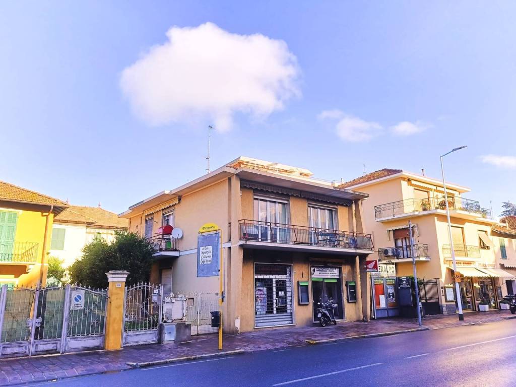 casa indipendente in vendita a San Bartolomeo al Mare