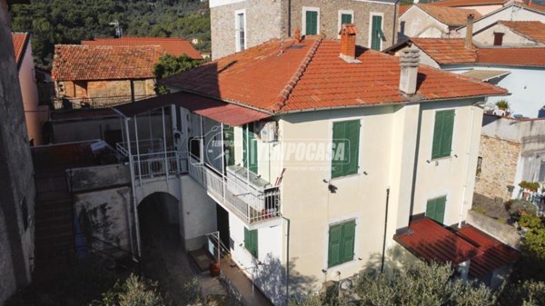 casa indipendente in vendita a San Bartolomeo al Mare
