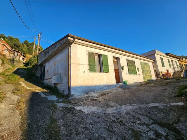 casa indipendente in vendita a San Bartolomeo al Mare