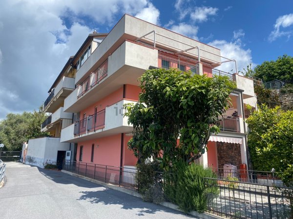 appartamento in vendita a San Bartolomeo al Mare in zona Pairola