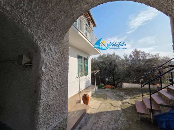 casa indipendente in vendita a San Bartolomeo al Mare in zona Pairola