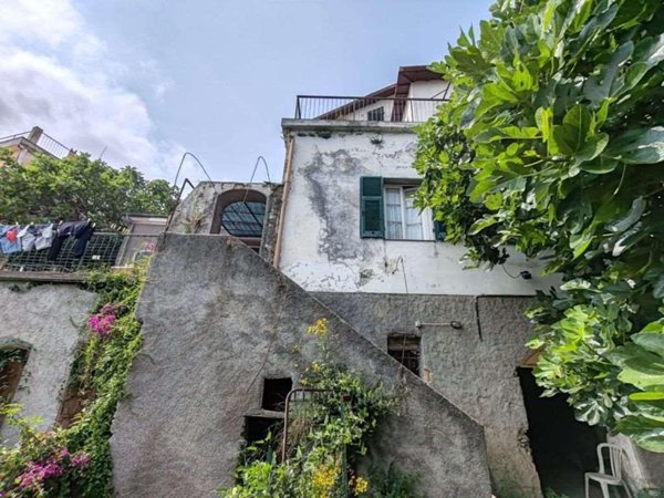 casa indipendente in vendita a San Bartolomeo al Mare in zona Chiappa