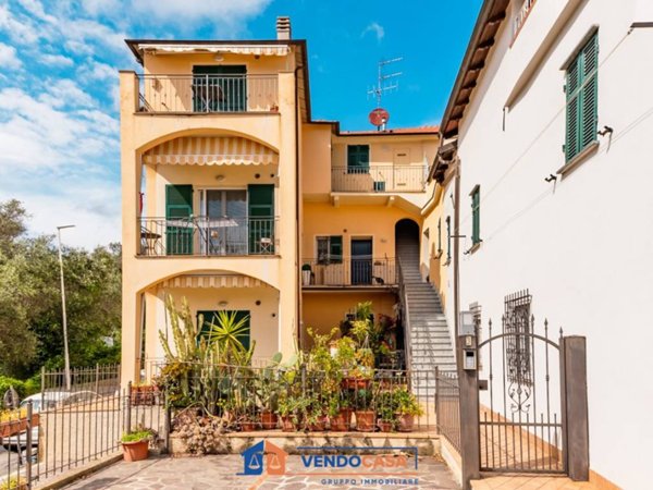 appartamento in vendita a San Bartolomeo al Mare in zona Pairola