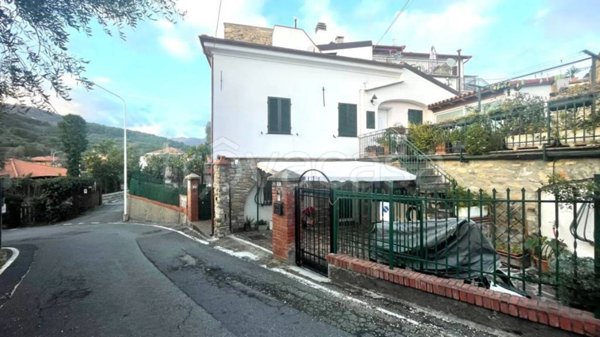 appartamento in vendita a San Bartolomeo al Mare in zona Pairola