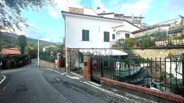 appartamento in vendita a San Bartolomeo al Mare in zona Pairola