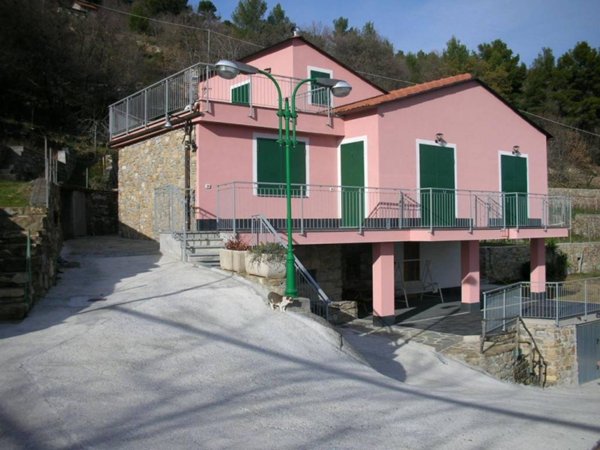 casa indipendente in vendita a San Bartolomeo al Mare