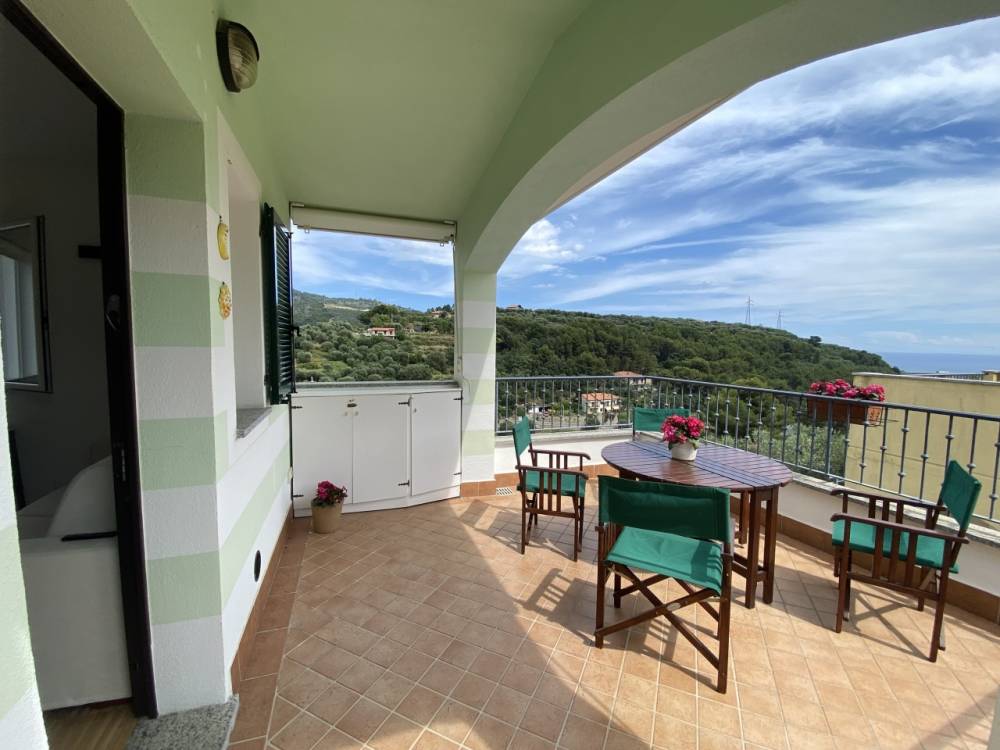 appartamento in vendita a San Bartolomeo al Mare in zona Pairola