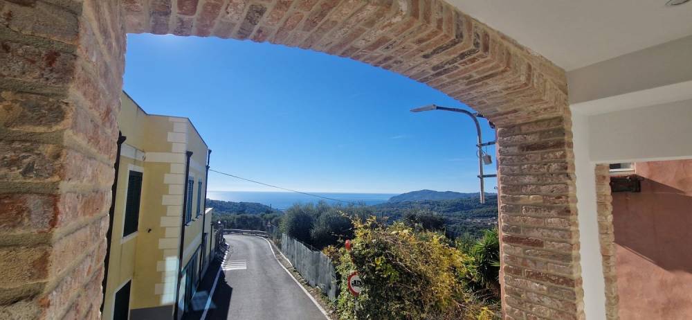 appartamento in vendita a San Bartolomeo al Mare in zona Chiappa