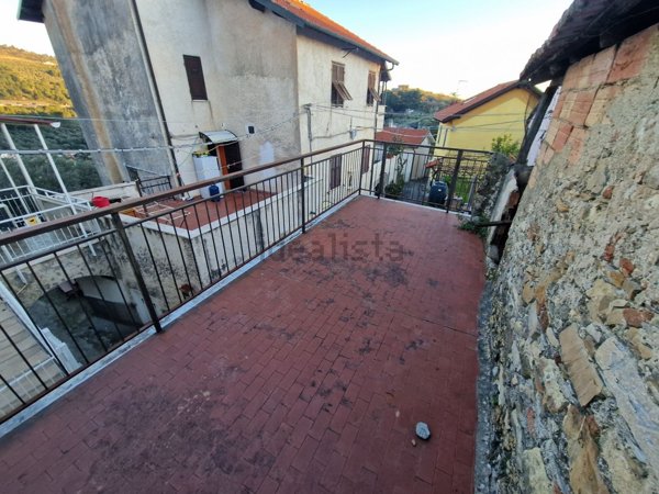 casale in vendita a San Bartolomeo al Mare in zona Pairola