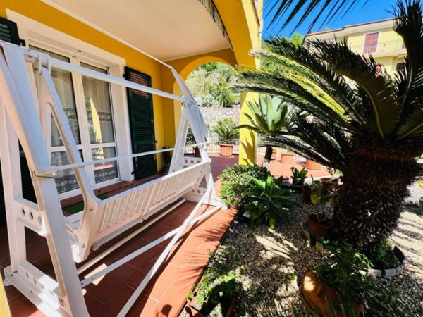 appartamento in vendita a San Bartolomeo al Mare in zona Pairola