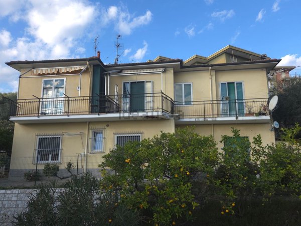 casa indipendente in vendita a San Bartolomeo al Mare