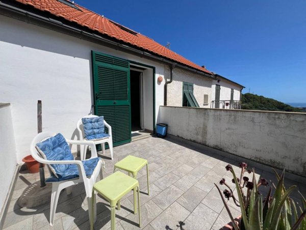 appartamento in vendita a San Bartolomeo al Mare in zona Pairola