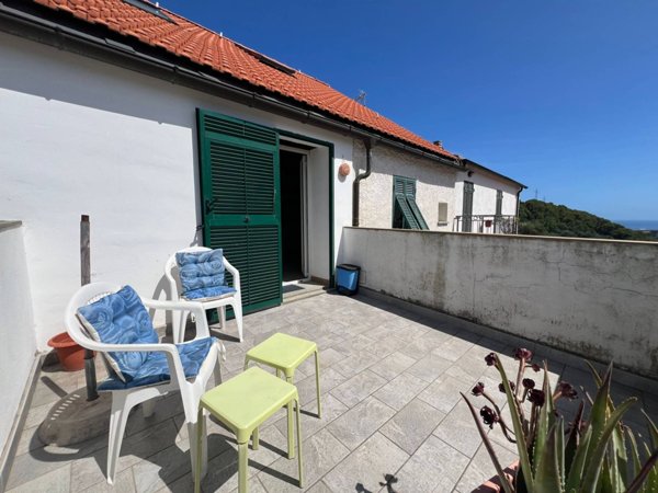 appartamento in vendita a San Bartolomeo al Mare in zona Pairola