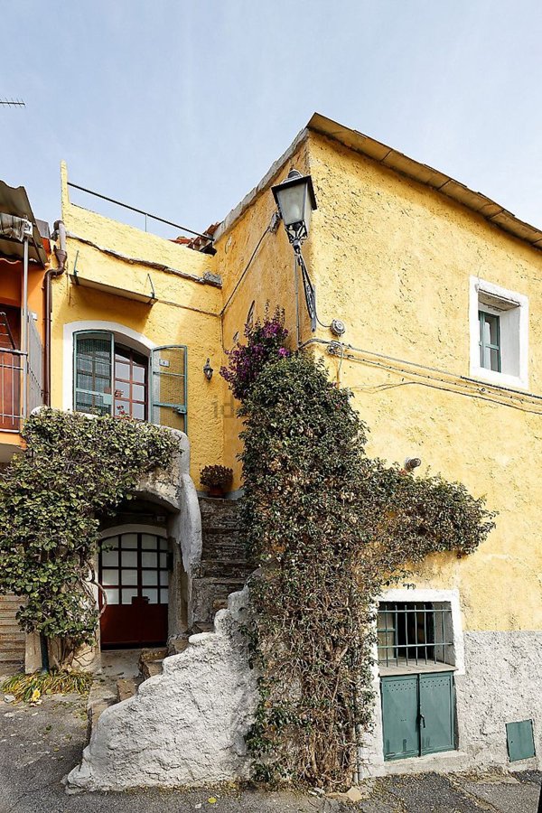casa indipendente in vendita a San Bartolomeo al Mare