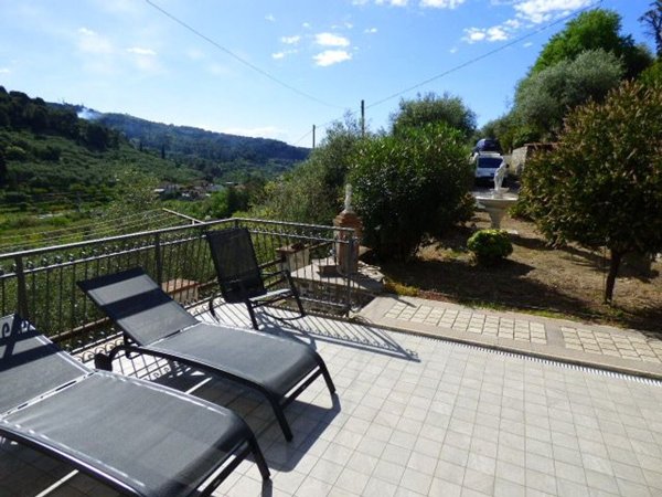 casa indipendente in vendita a San Bartolomeo al Mare in zona Pairola