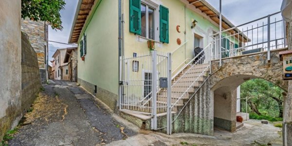 casa indipendente in vendita a San Bartolomeo al Mare