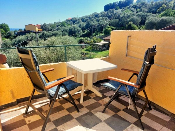 appartamento in vendita a San Bartolomeo al Mare in zona Pairola