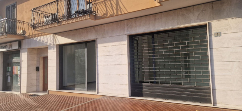 locale di sgombero in vendita a San Bartolomeo al Mare