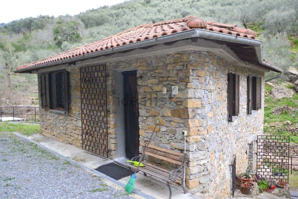 casa indipendente in vendita a San Bartolomeo al Mare