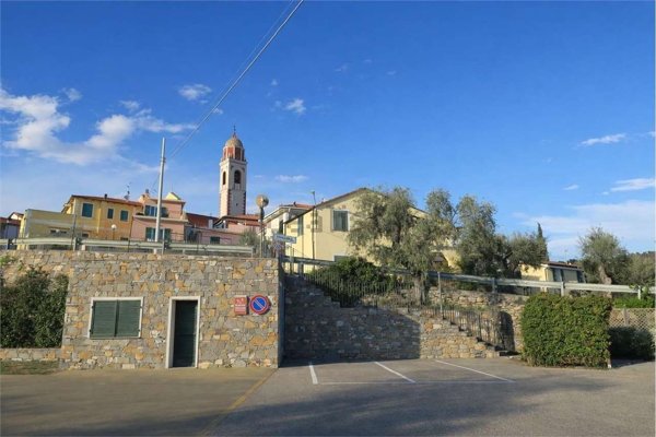 appartamento in vendita a San Bartolomeo al Mare in zona Pairola