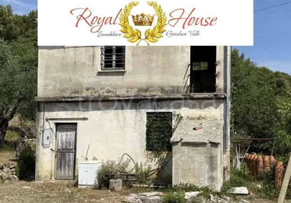 casa indipendente in vendita a San Bartolomeo al Mare in zona Pairola