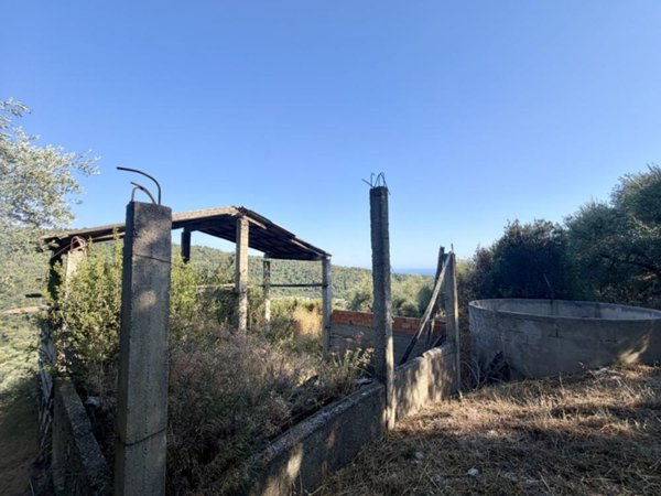 terreno edificabile in vendita a San Bartolomeo al Mare in zona Chiappa