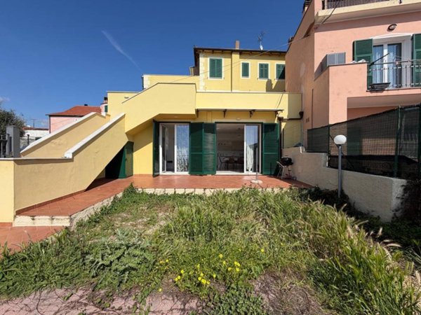 appartamento in vendita a San Bartolomeo al Mare in zona Chiappa