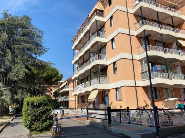 box auto in vendita a San Bartolomeo al Mare