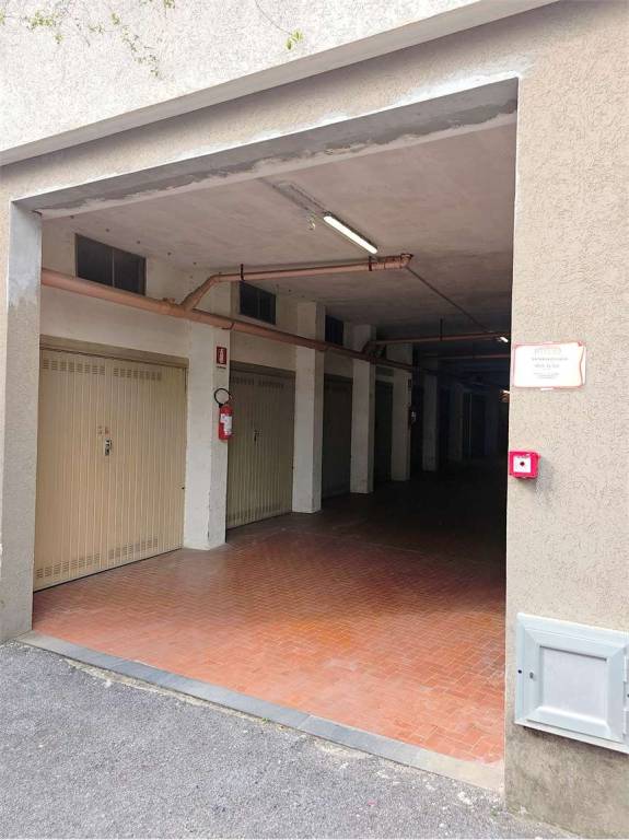 box auto in vendita a San Bartolomeo al Mare