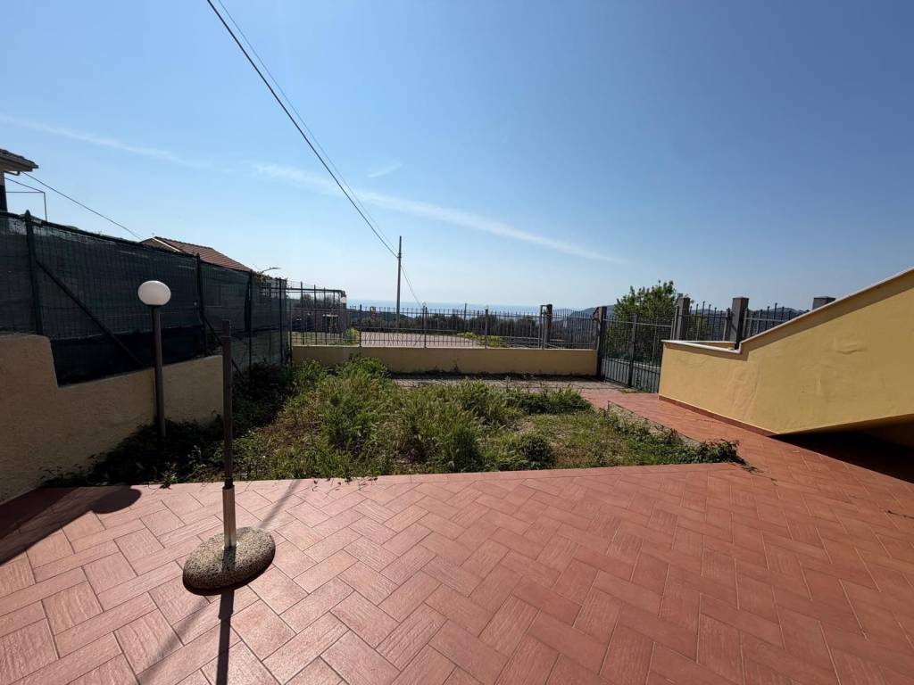 appartamento in vendita a San Bartolomeo al Mare in zona Chiappa