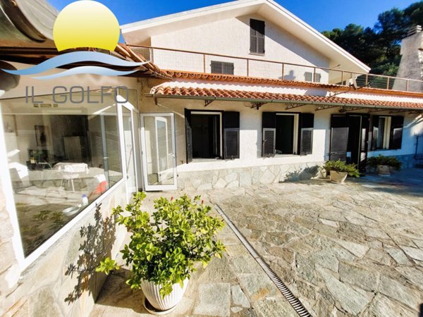 casa indipendente in vendita a San Bartolomeo al Mare in zona Chiappa