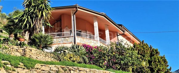 casa indipendente in vendita a San Biagio della Cima
