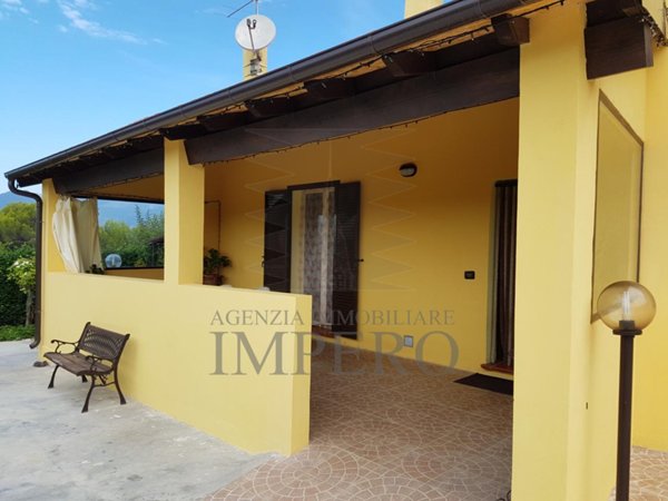 casa indipendente in vendita a San Biagio della Cima