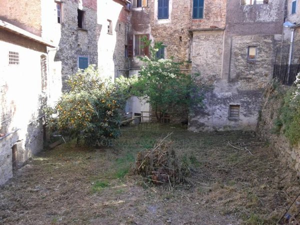 casa indipendente in vendita a San Biagio della Cima