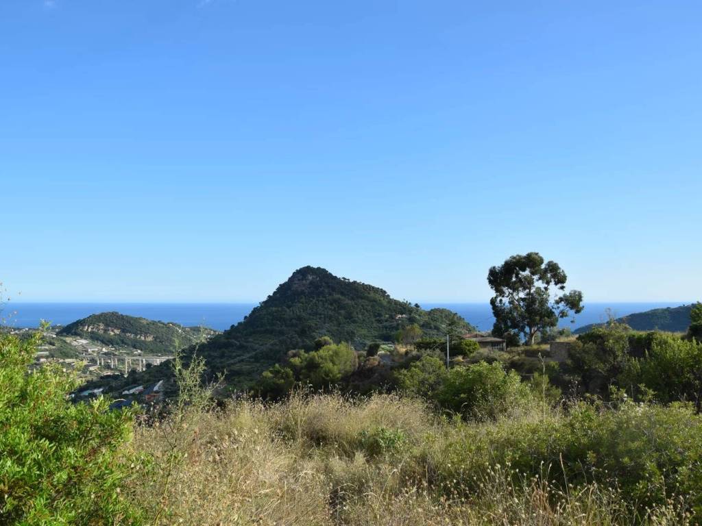casa indipendente in vendita a San Biagio della Cima