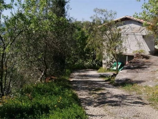casa indipendente in vendita a San Biagio della Cima