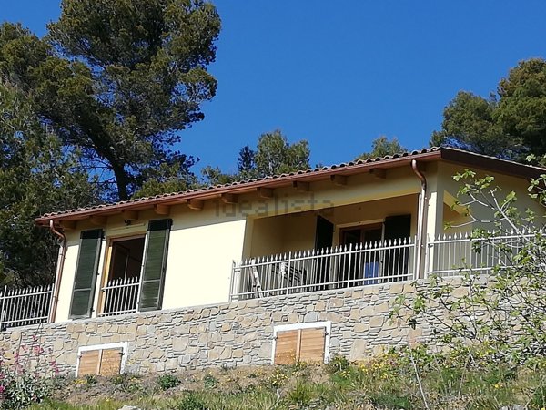 casa indipendente in vendita a San Biagio della Cima