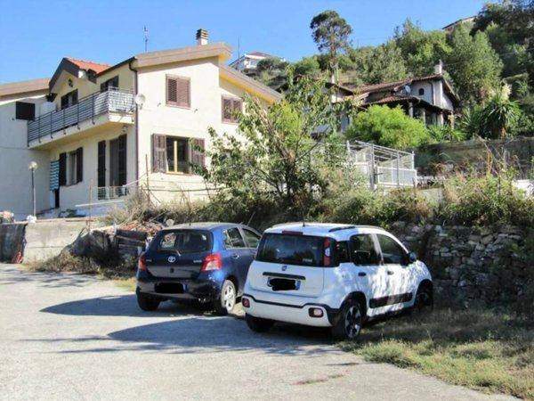 casa indipendente in vendita a San Biagio della Cima